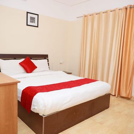 Hotel Tayas Trippapur Zewnętrze zdjęcie