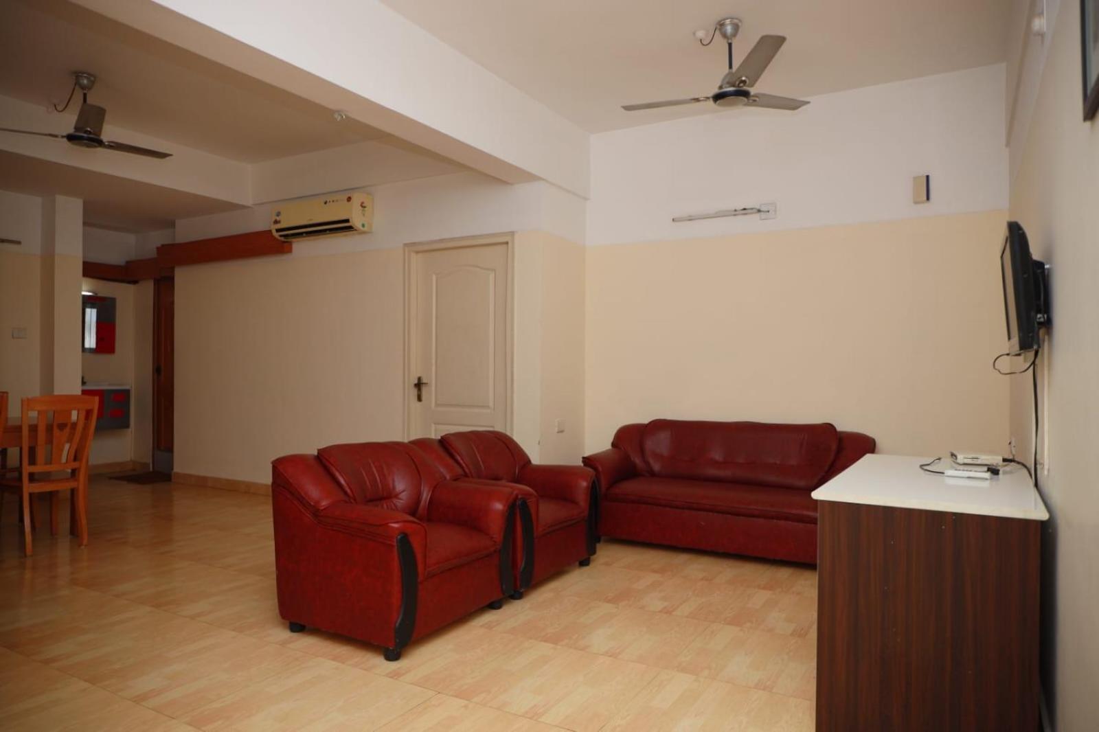 Hotel Tayas Trippapur Zewnętrze zdjęcie